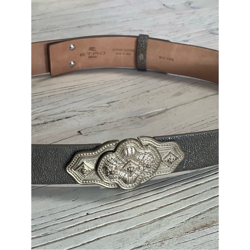 Etro Milano Stingray Metro Belt  Gray Leather Ornate Silver Buckle Size 38 inch - Picture 6 of 12
